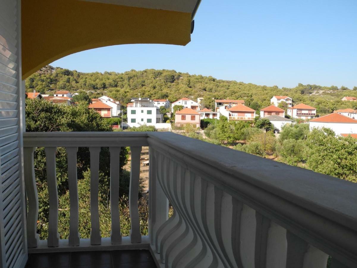 Villa Ines Jezera Exterior photo